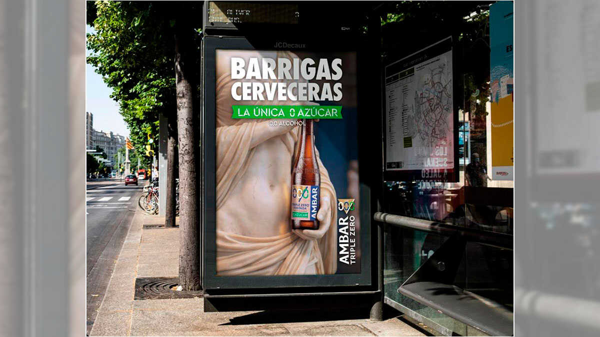 Publicidad en un bus de la nueva triple cero de Ambar. Foto: Ambar